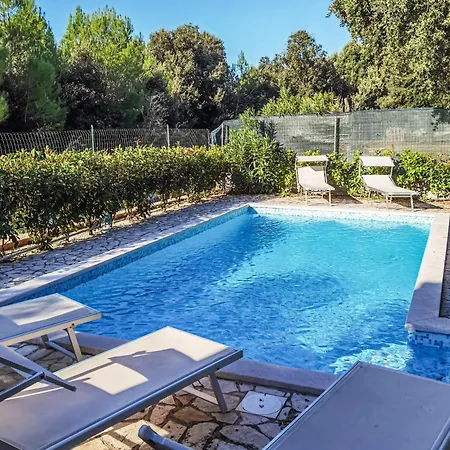 4 Bedroom Stunning In