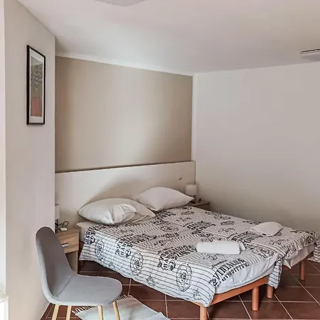4 Bedroom Stunning In Ferienhaus *