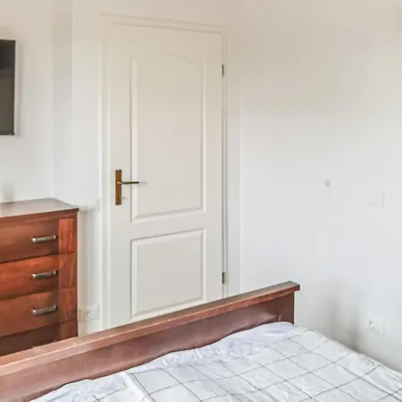 Сasa de vacaciones 4 Bedroom Stunning In *