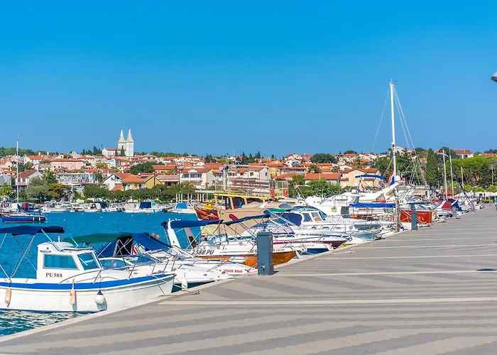 Сasa de vacaciones 4 Bedroom Stunning In Medulin