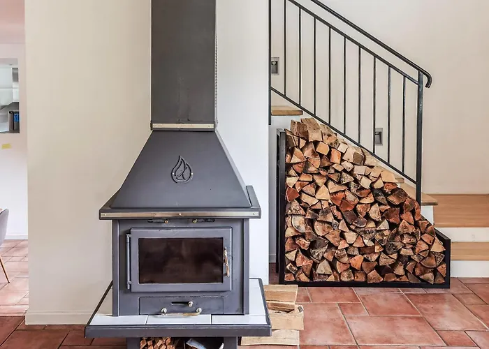 Сasa de vacaciones 4 Bedroom Stunning In *