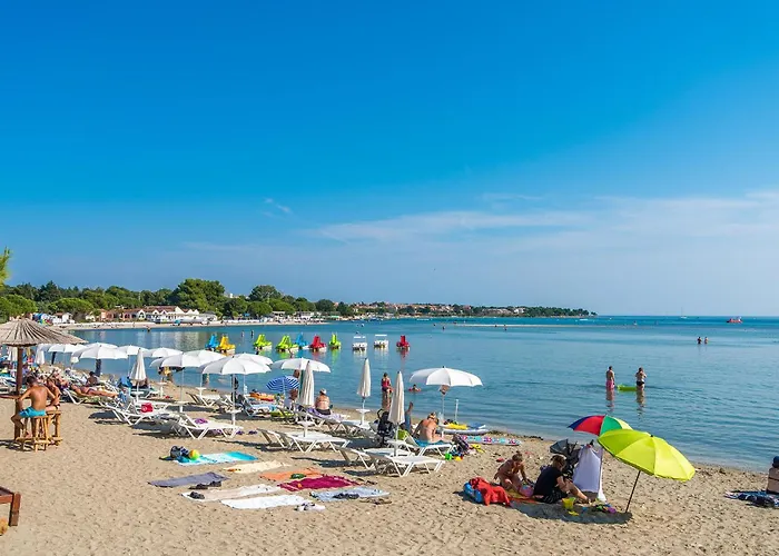 Сasa de vacaciones 4 Bedroom Stunning In *